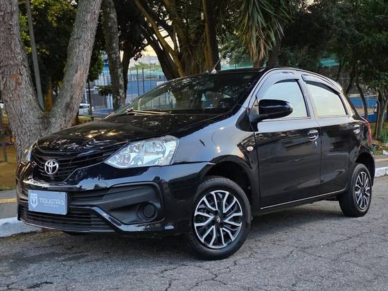 TOYOTA ETIOS 1.5 XS 16V FLEX 4P MANUAL TOYOTA ETIOS 1.5 XS 16V FLEX 4P MANUAL